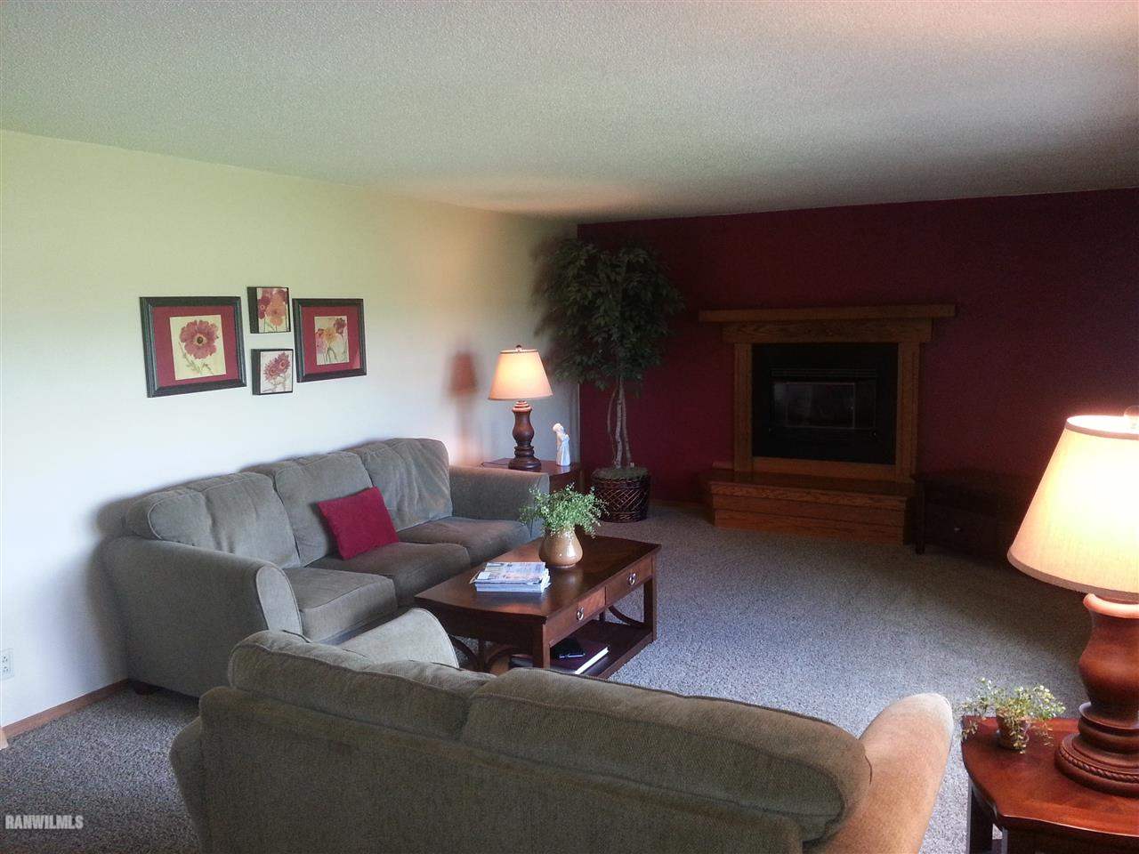 8802 North High Ridge Road East Dubuque, IL 61025 - Photo 15 of 25 Gallery Image 15