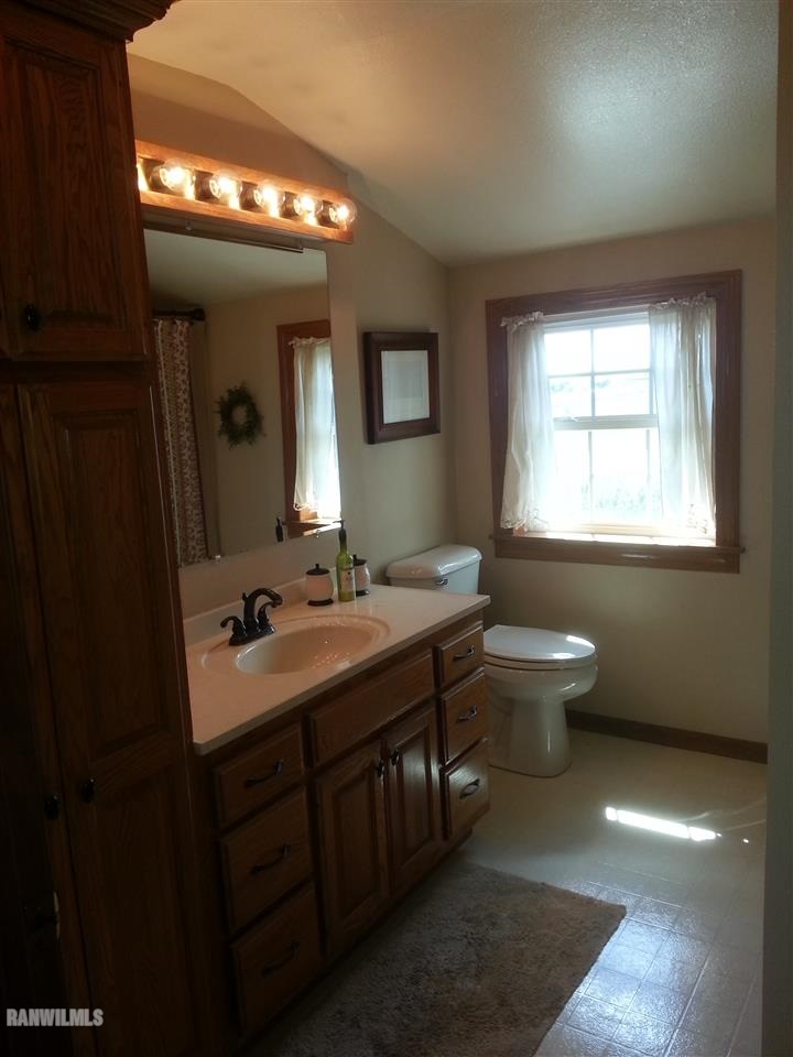 8802 North High Ridge Road East Dubuque, IL 61025 - Photo 18 of 25 Gallery Image 18