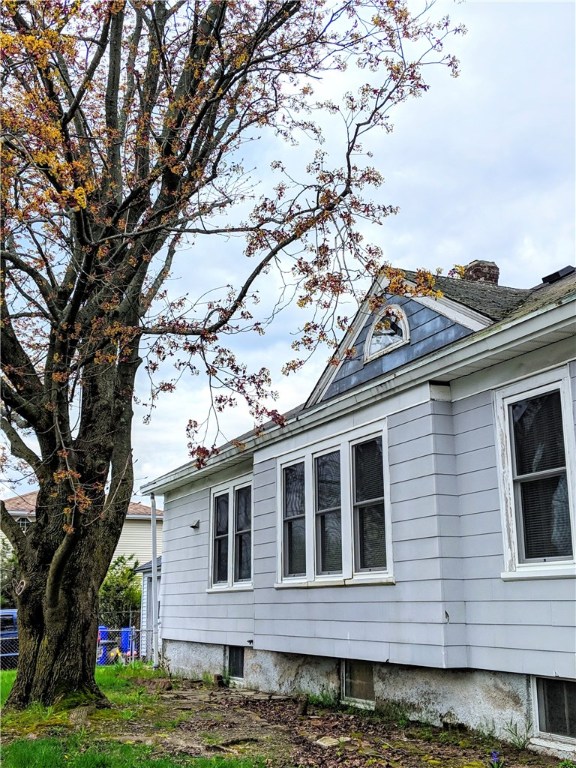 101 Whittier Road Pawtucket, RI 02861 - Photo 2 of 3