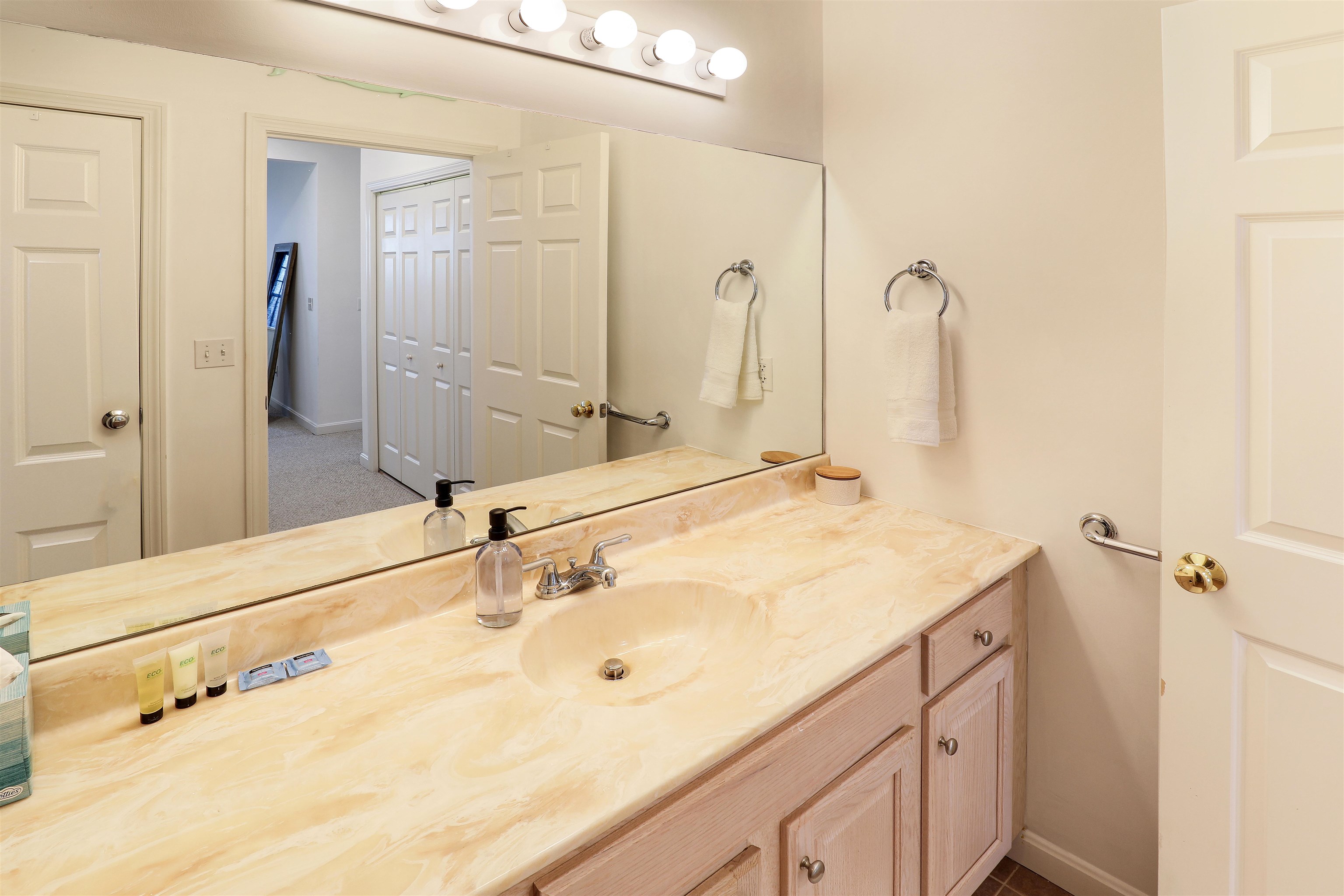 43 Lafayette Road, Unit 1 Thornton, NH 03285 - Photo 14 of 26