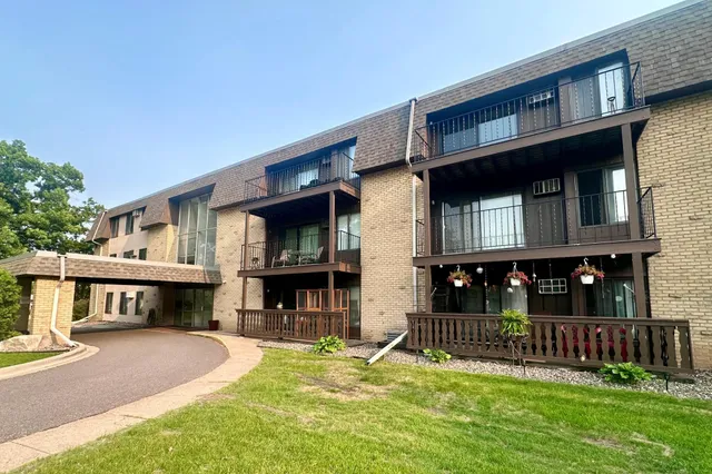 $125,000 | 3421 Kent Street, Unit 607, Shoreview, MN 55126