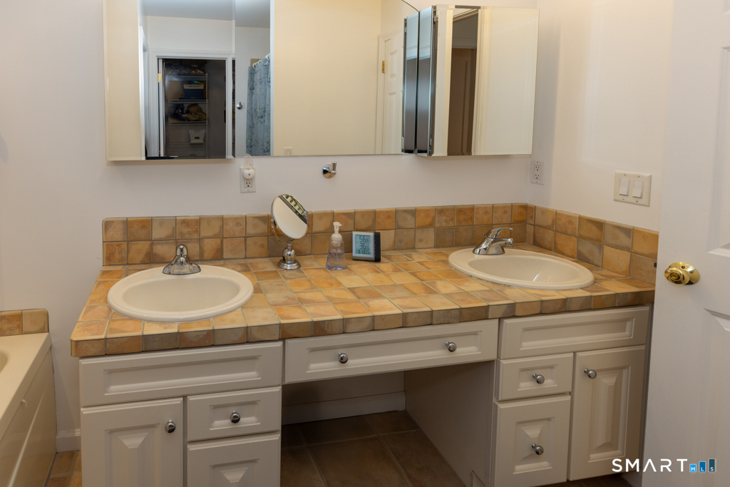 1340 Old Clinton Road, Unit 12 Westbrook, CT 06498 - Photo 20 of 40