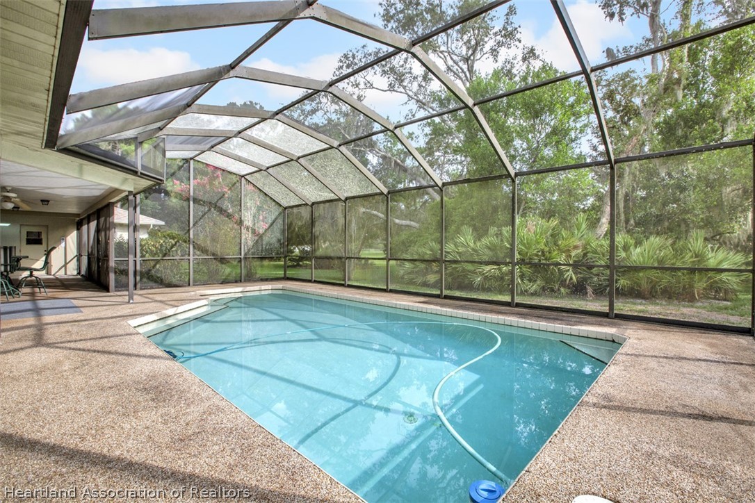 2343 Country Hill Road Sebring, FL 33872 - Photo 5 of 28 Gallery Image 5