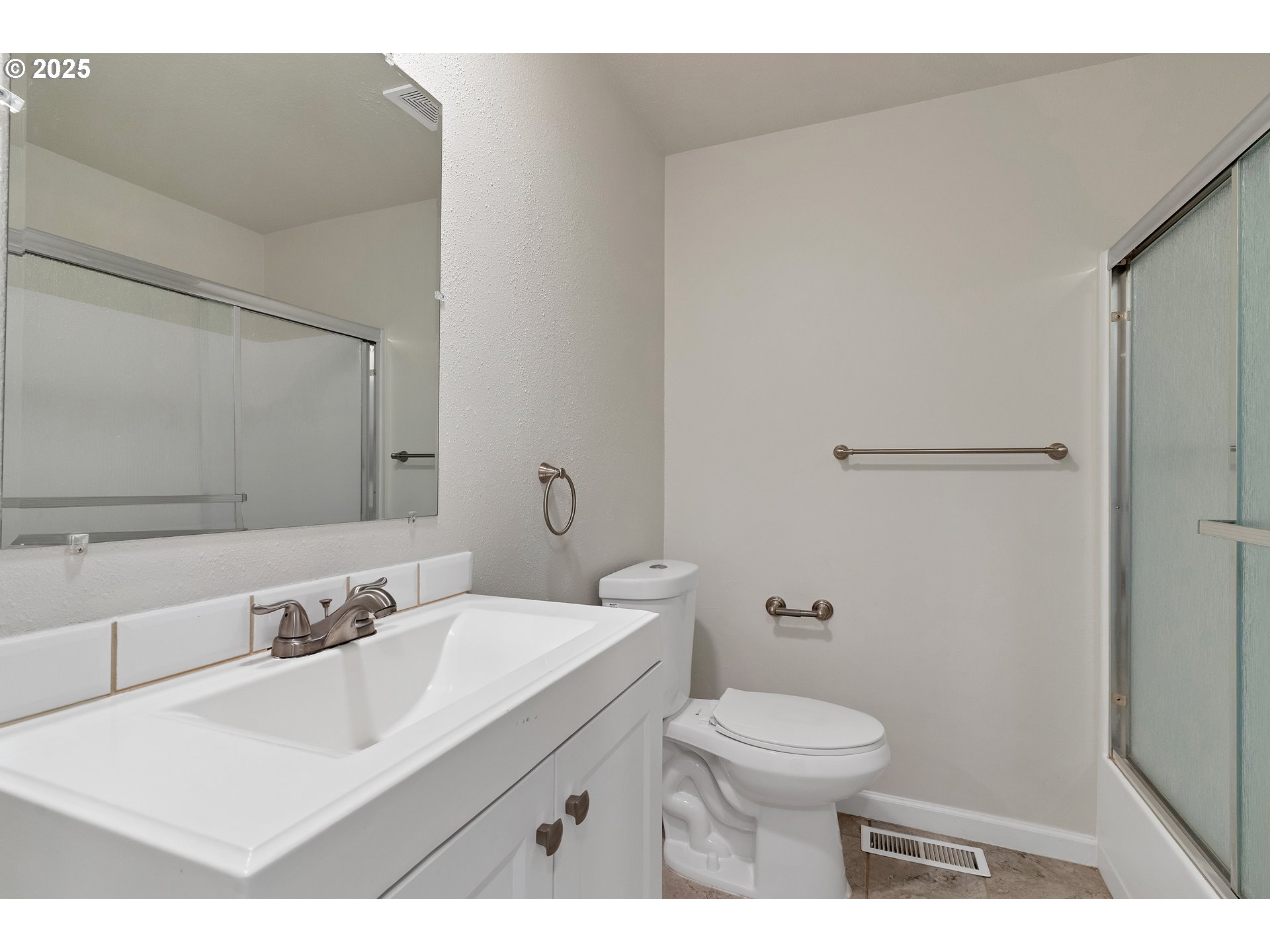 1345 Rees Hill Road Southeast Salem, OR 97306 - Photo 17 of 47