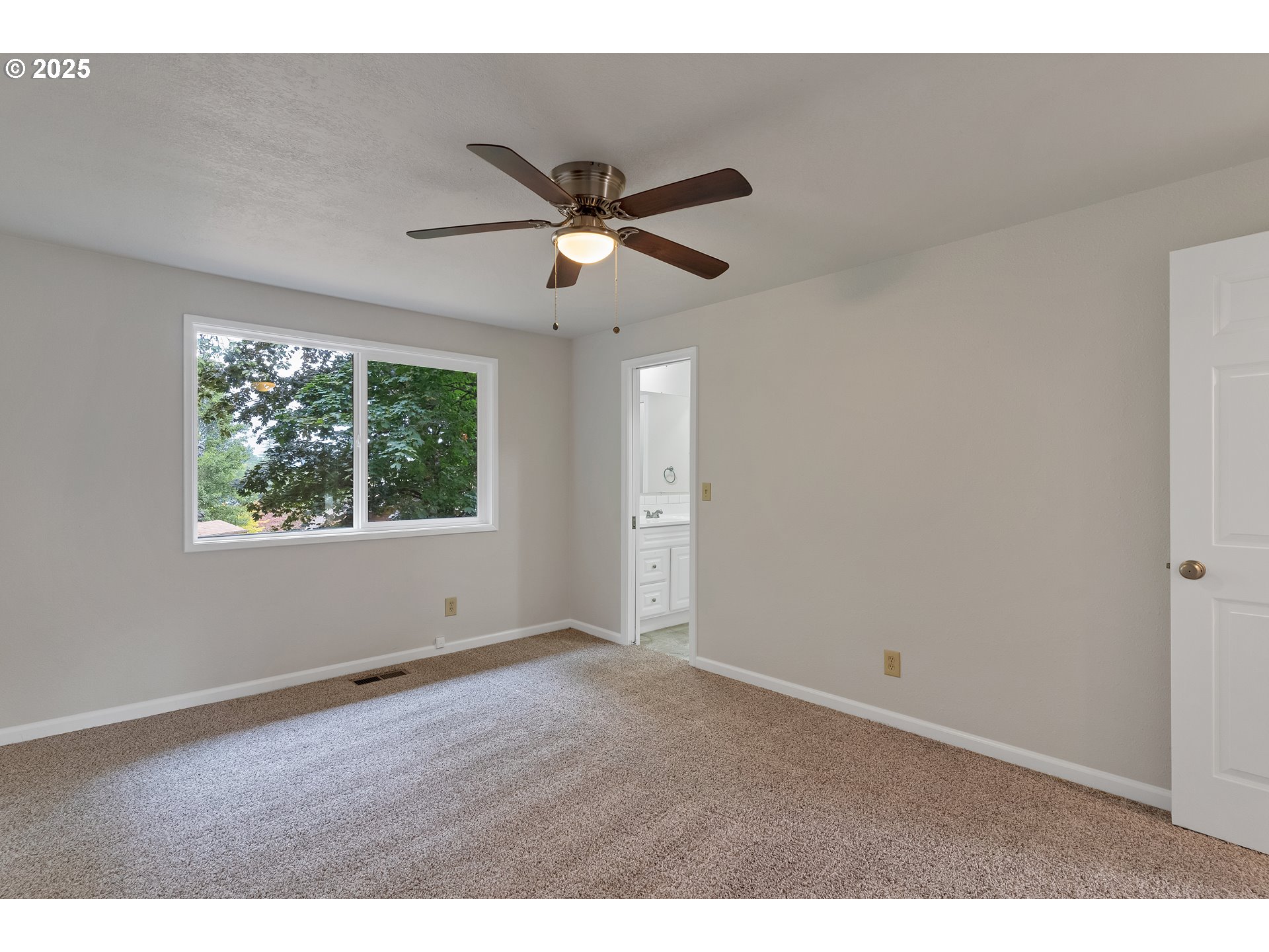 1345 Rees Hill Road Southeast Salem, OR 97306 - Photo 19 of 47