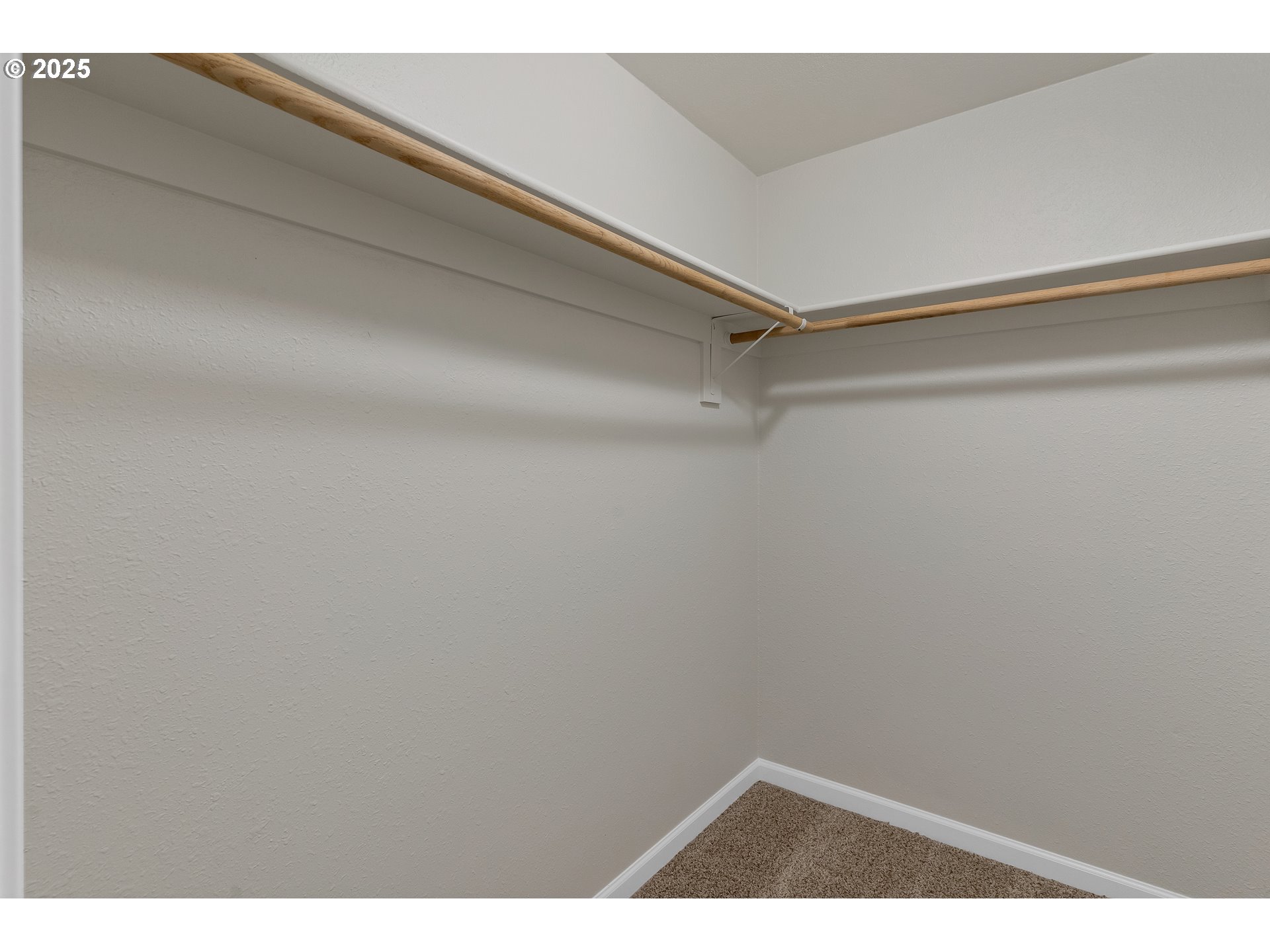 1345 Rees Hill Road Southeast Salem, OR 97306 - Photo 23 of 47