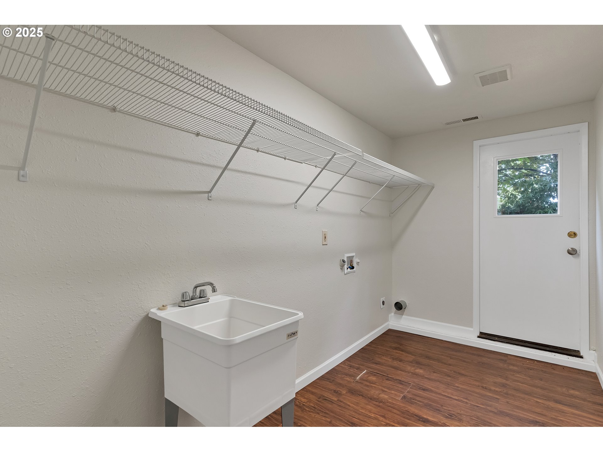 1345 Rees Hill Road Southeast Salem, OR 97306 - Photo 35 of 47