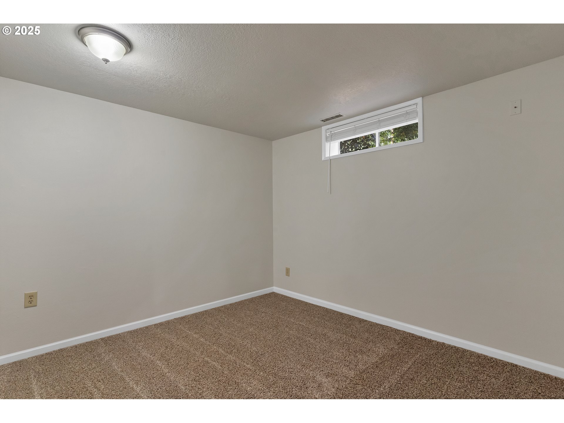 1345 Rees Hill Road Southeast Salem, OR 97306 - Photo 39 of 47