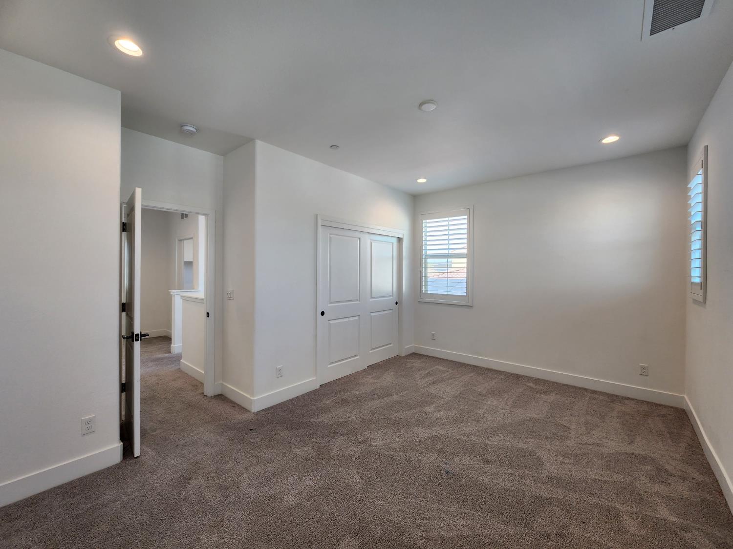 4254 Oak Knoll Road Madera, CA 93636 - Photo 35 of 74 a view of an empty room