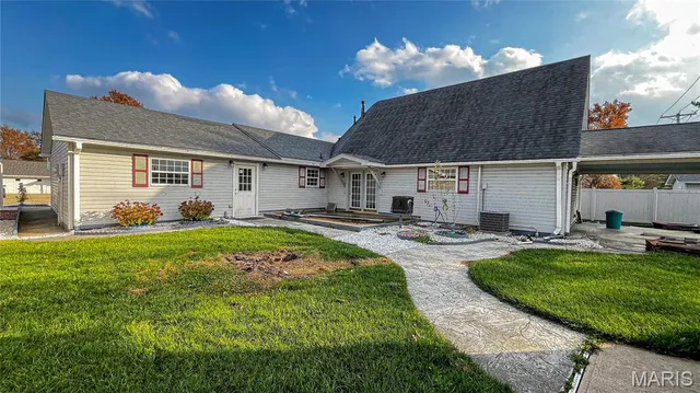 $250,000 | 203 St Margaret Lane, O'Fallon, MO 63366