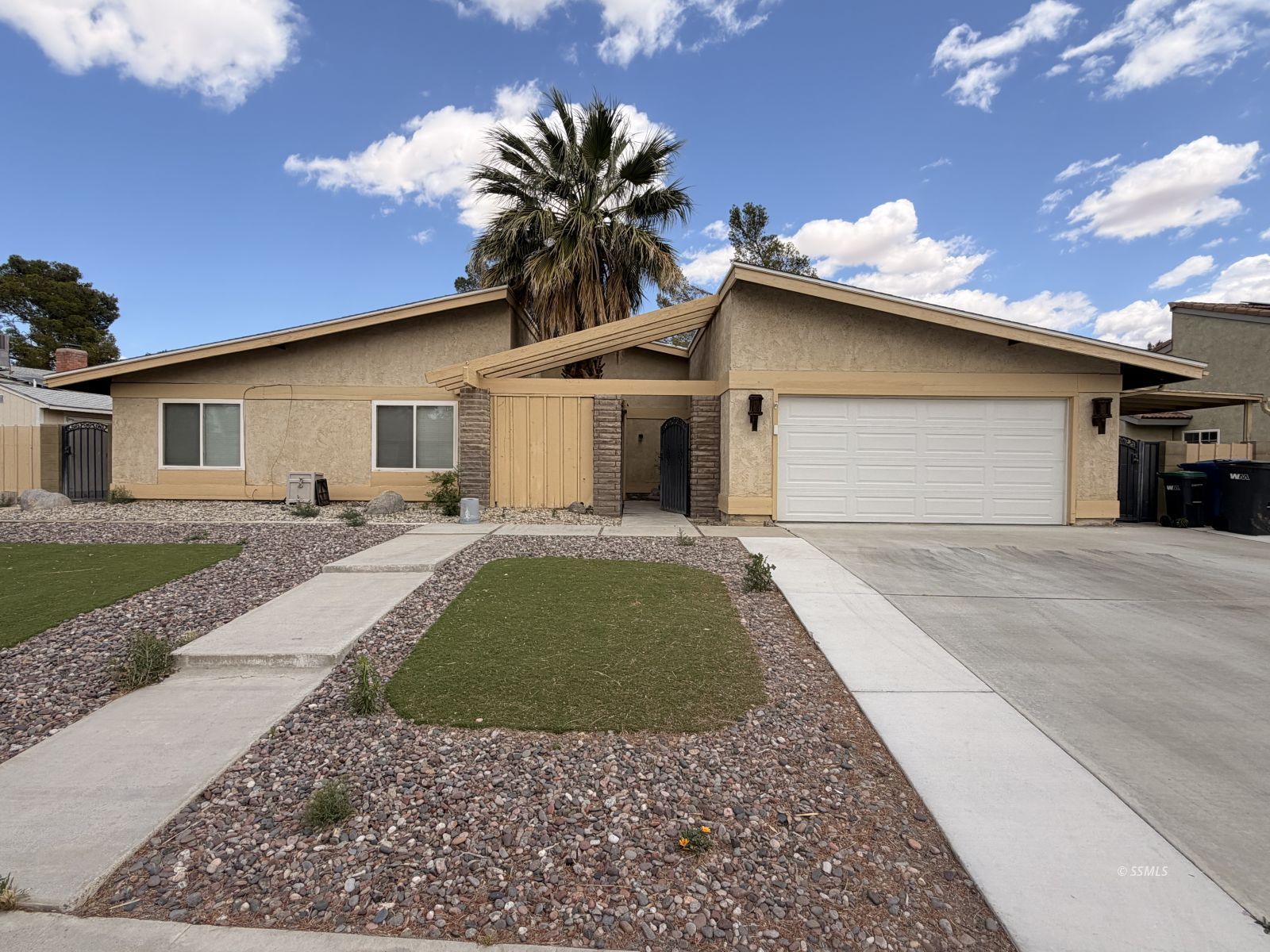 912 Jessica Street Ridgecrest, CA 93555 - Photo 1 of 22