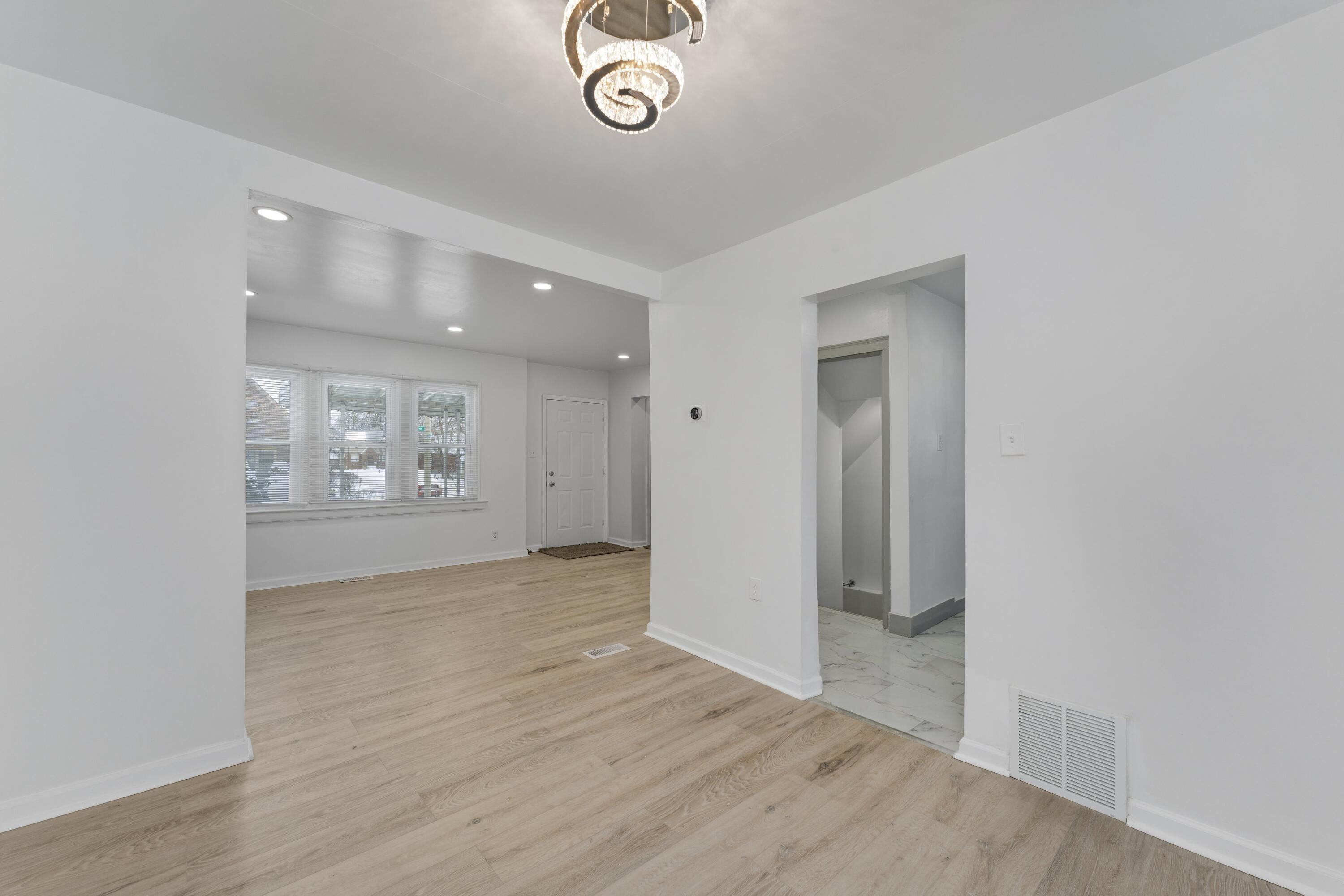 16260 Cheyenne Street Detroit, MI 48235 - Photo 7 of 27 16260 Cheyenne St 0006