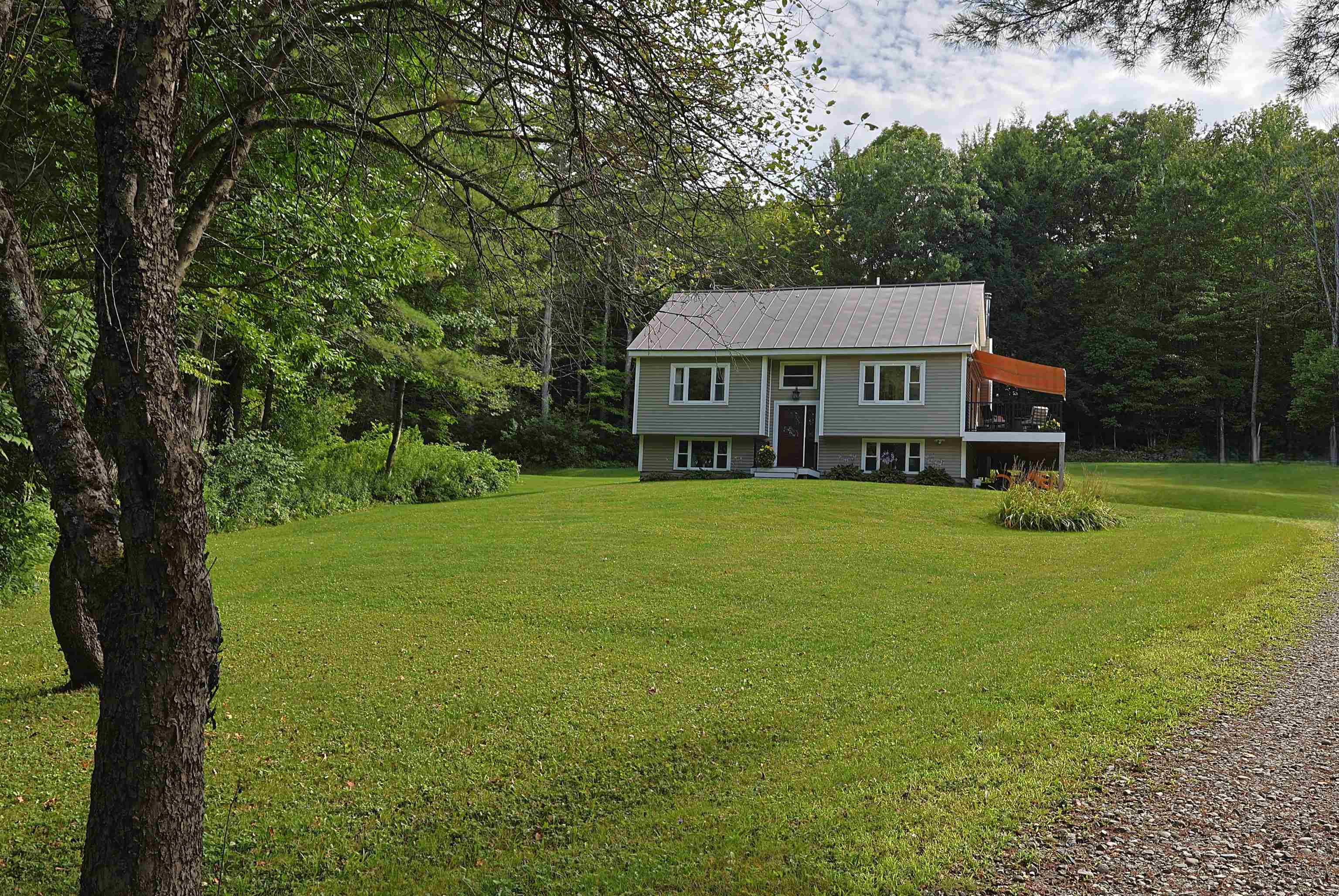 795 Center Of Town Road Hartford, VT 05001 - Photo 5 of 60 Gallery Image 5