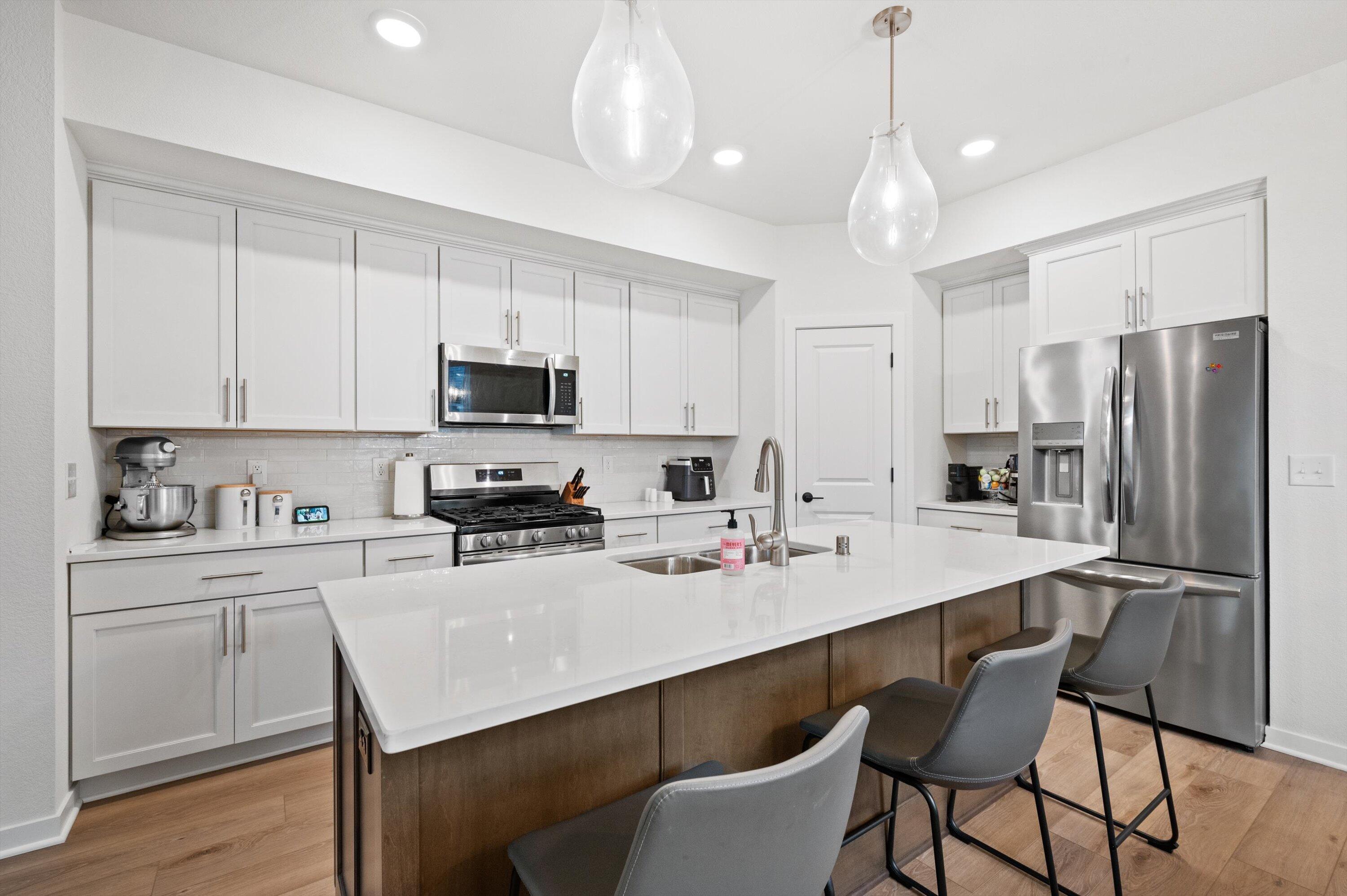 1479 Sandhill Lane, Unit 2301 Mukwonago, WI 53149 - Photo 6 of 27 07-DSC6277