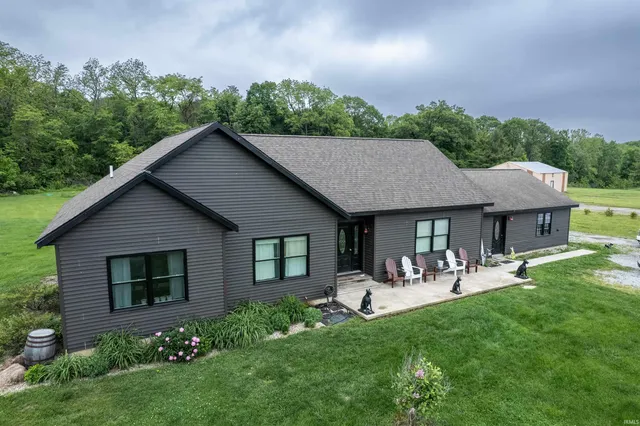 $320,000 | 2325 North Huntington Road, Marion, IN 46952
