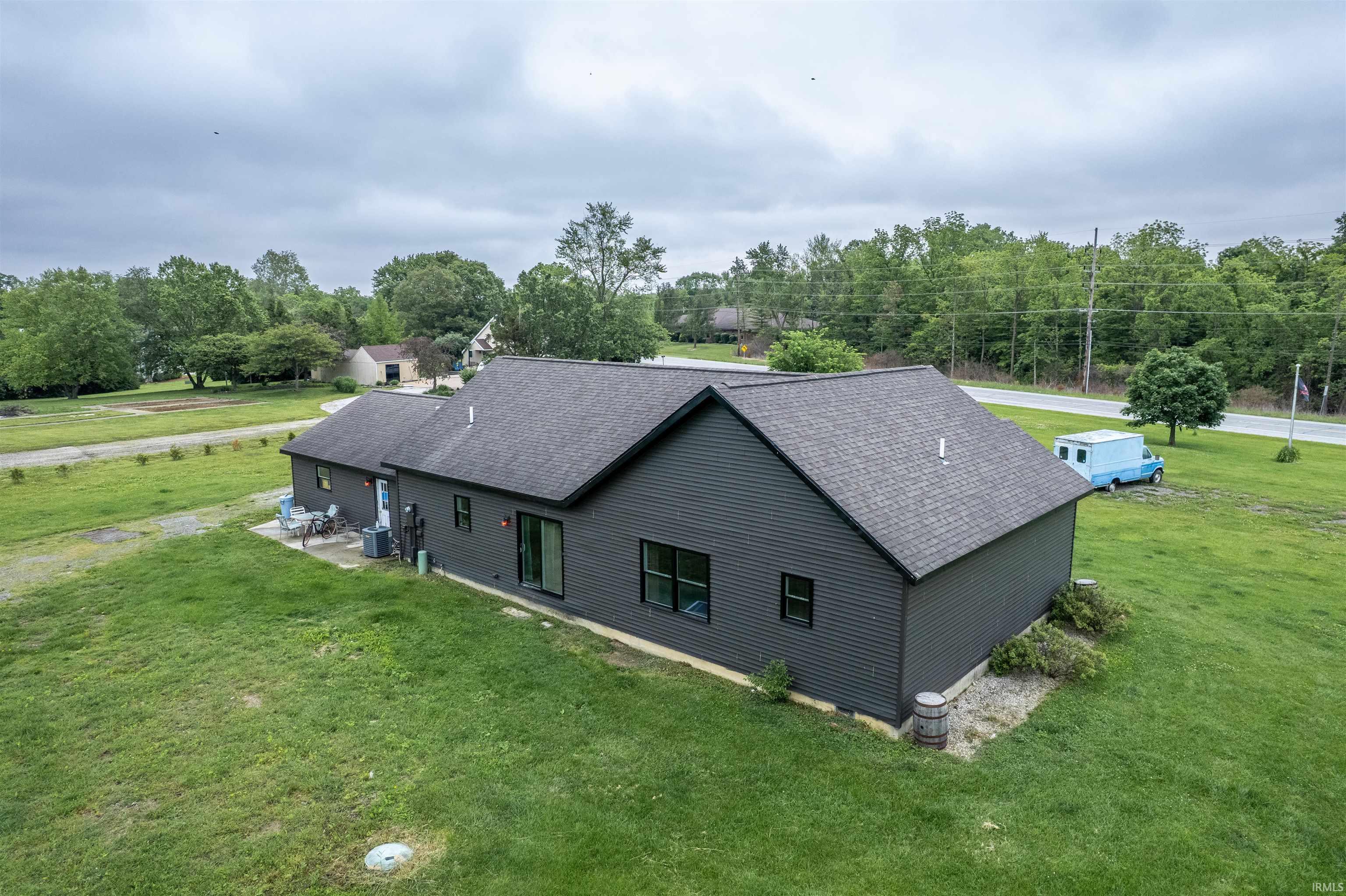 2325 North Huntington Road Marion, IN 46952 - Photo 12 of 30