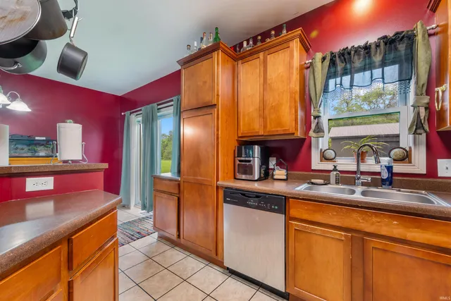 $320,000 | 2325 North Huntington Road, Marion, IN 46952