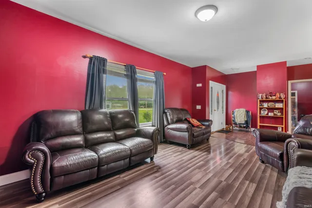 $320,000 | 2325 North Huntington Road, Marion, IN 46952