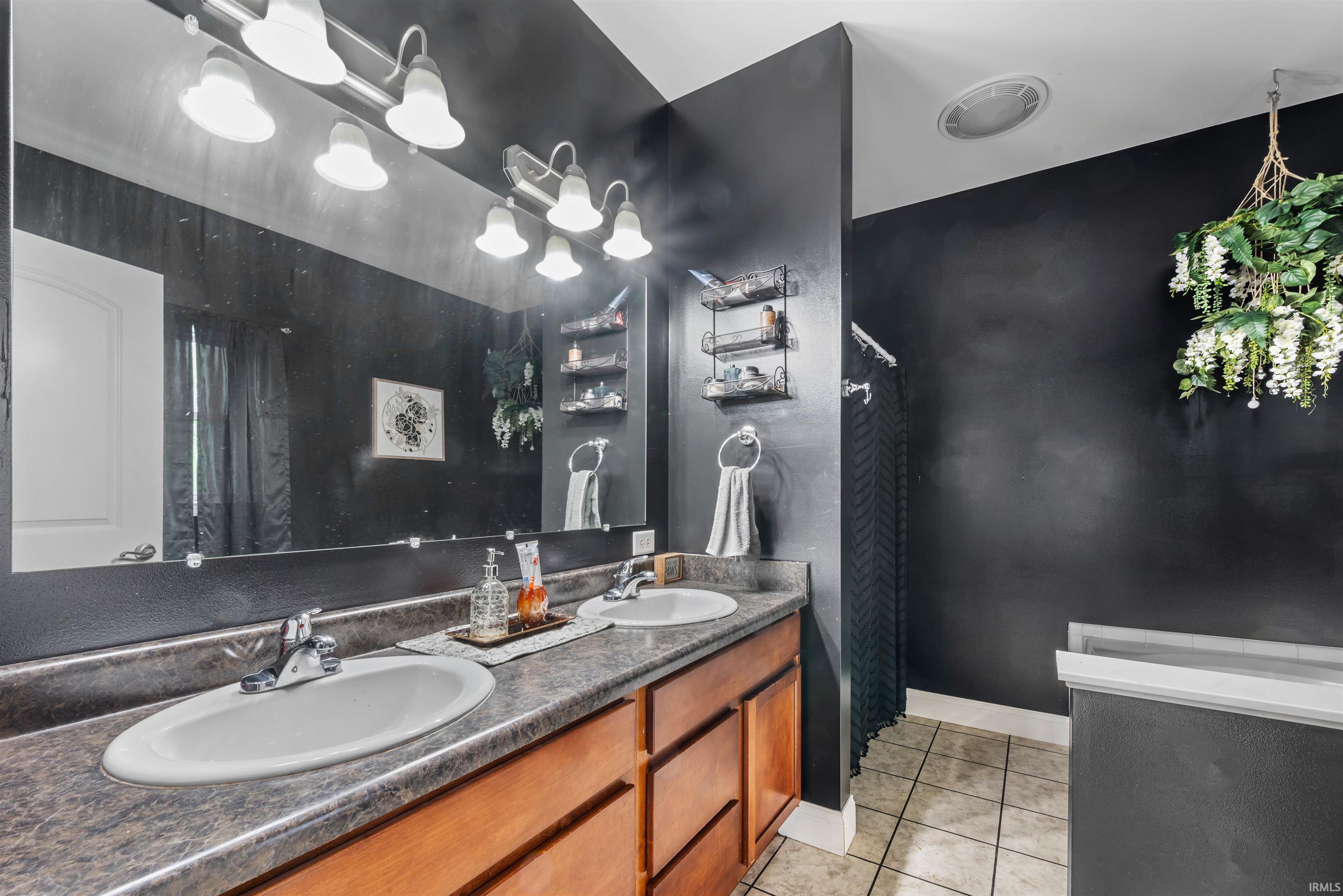 2325 North Huntington Road Marion, IN 46952 - Photo 25 of 30