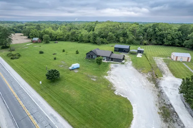 $320,000 | 2325 North Huntington Road, Marion, IN 46952