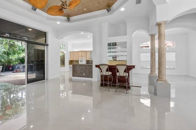 $925,000 | 6940 Balboa Island Court, Delray Beach, FL 33446