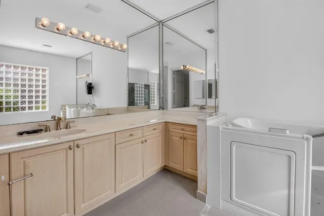 $925,000 | 6940 Balboa Island Court, Delray Beach, FL 33446