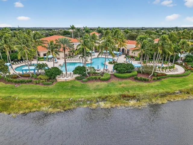 $925,000 | 6940 Balboa Island Court, Delray Beach, FL 33446