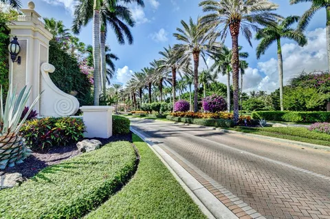 $925,000 | 6940 Balboa Island Court, Delray Beach, FL 33446