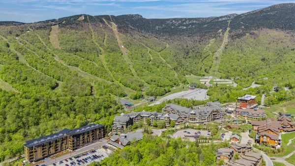 $2,099,000 | 69 Hourglass Drive, Unit 205, Stowe, VT 05672