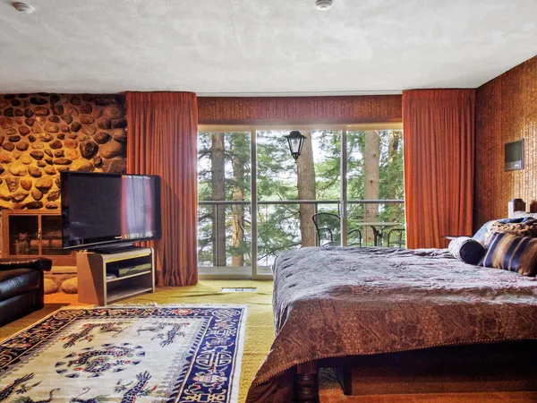 $3,750,000 | 60 Abena Shore, Belgrade, ME 04917