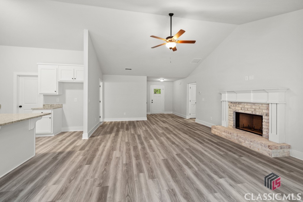 179 Grace Ln. Lane, Unit 4 Colbert, GA 30628 - Photo 4 of 31