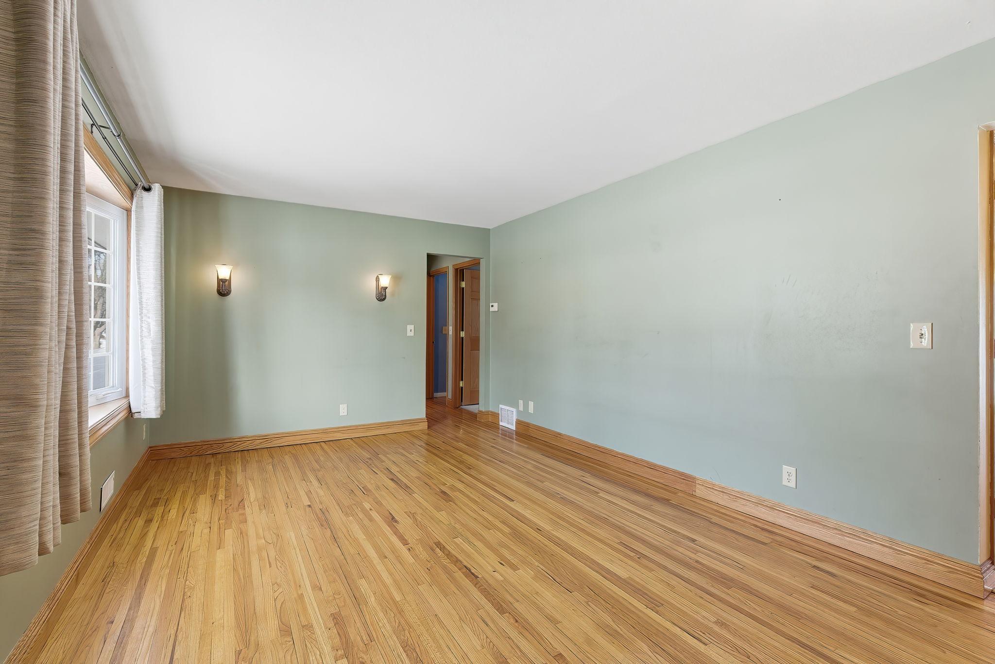 10409 Zion Street Northwest Coon Rapids, MN 55433 - Photo 4 of 25