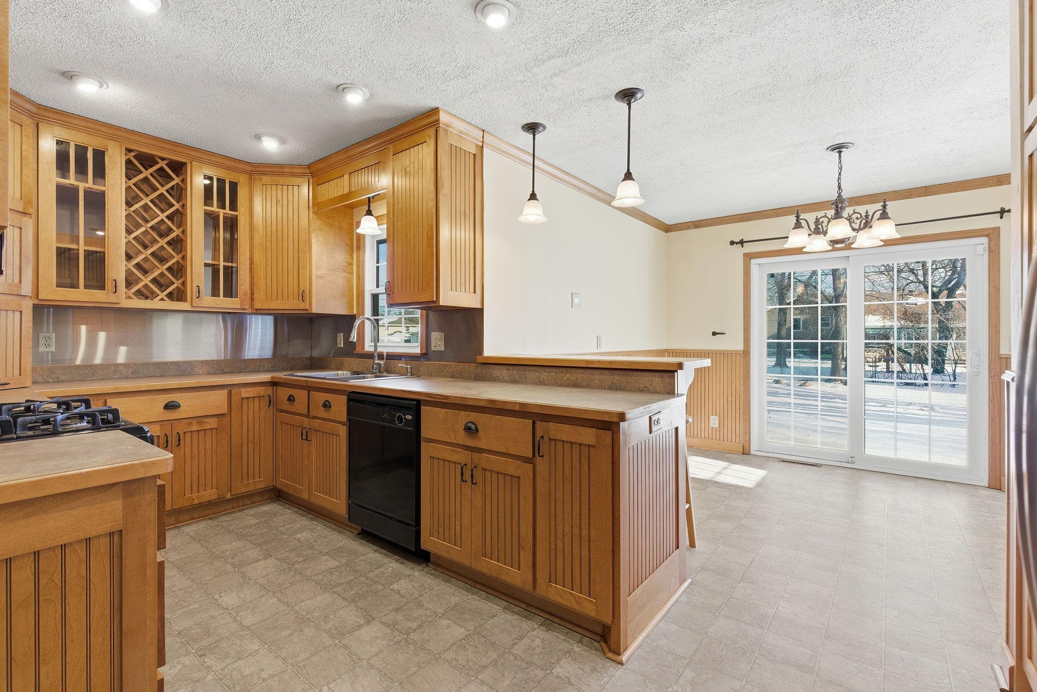 10409 Zion Street Northwest Coon Rapids, MN 55433 - Photo 5 of 25