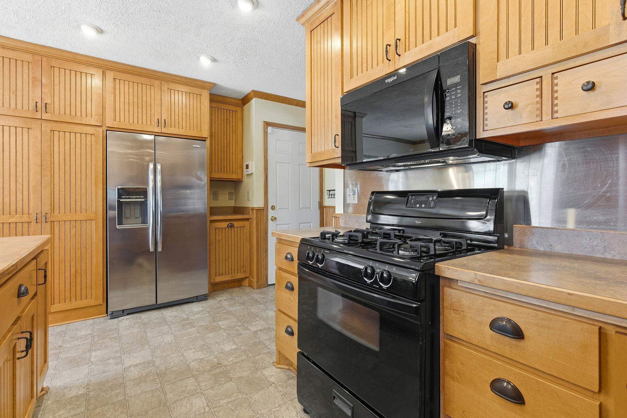 10409 Zion Street Northwest Coon Rapids, MN 55433 - Photo 7 of 25