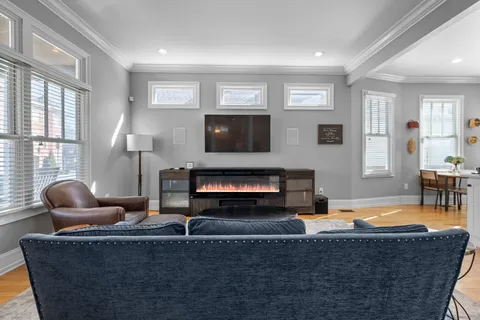 $1,250,000 | 1705 5th Avenue North, Nashville, TN 37208