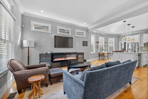 $1,250,000 | 1705 5th Avenue North, Nashville, TN 37208