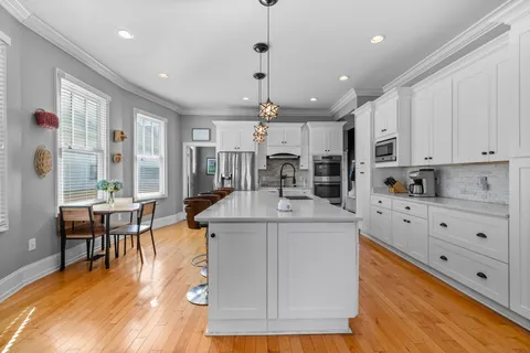 $1,250,000 | 1705 5th Avenue North, Nashville, TN 37208