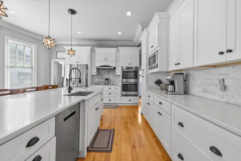 $1,250,000 | 1705 5th Avenue North, Nashville, TN 37208