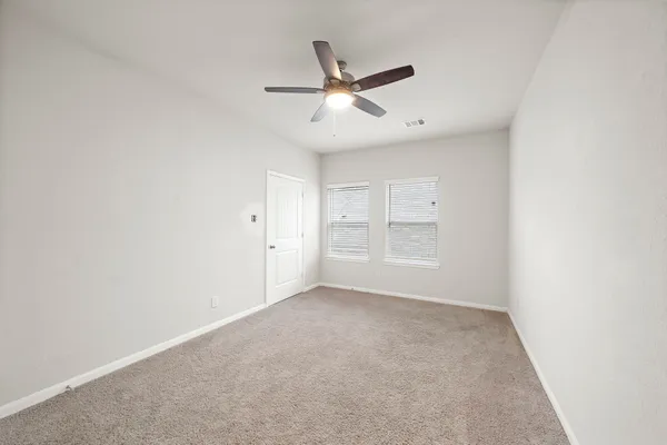 $2,000 | 2603 Hoffman Lane, Conroe, TX 77304