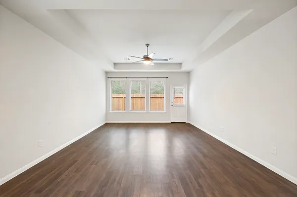 $2,000 | 2603 Hoffman Lane, Conroe, TX 77304