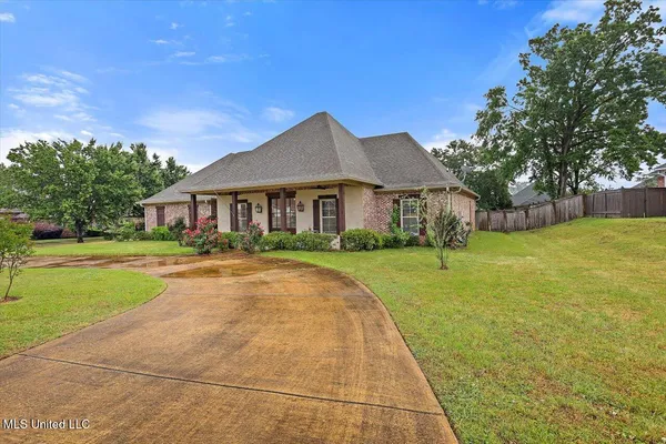 $462,000 | 208 Grand Oak Boulevard, Clinton, MS 39056