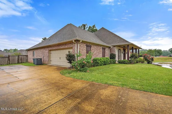 $462,000 | 208 Grand Oak Boulevard, Clinton, MS 39056