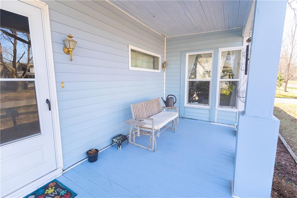 703 East 4th Street Cherryvale, KS 67335 - Photo 5 of 40