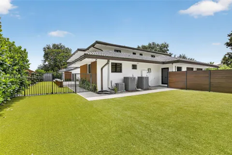 $3,975,000 | 12111 Northwest 5th Court, Plantation, FL 33325