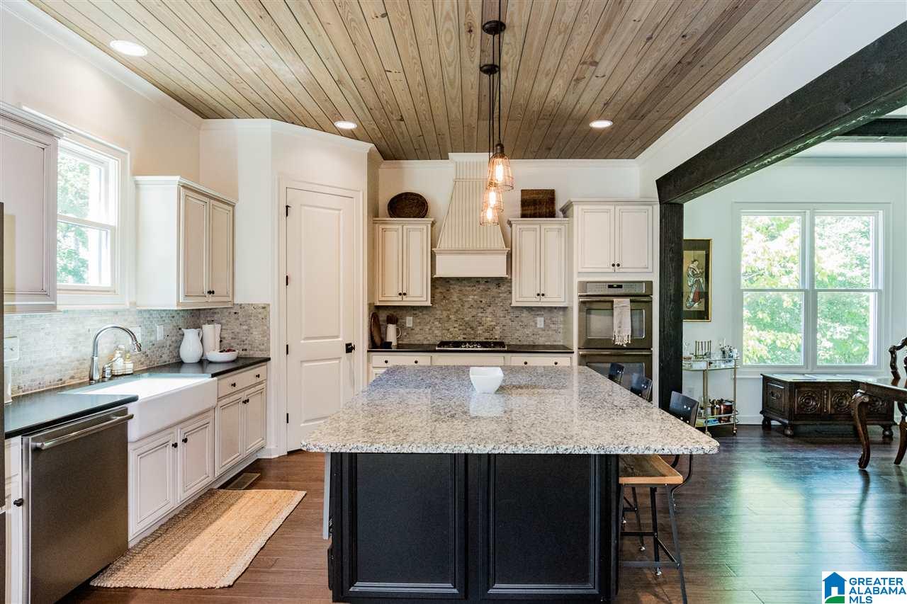 1447 Ridge Road Birmingham, AL 35209 - Photo 11 of 36