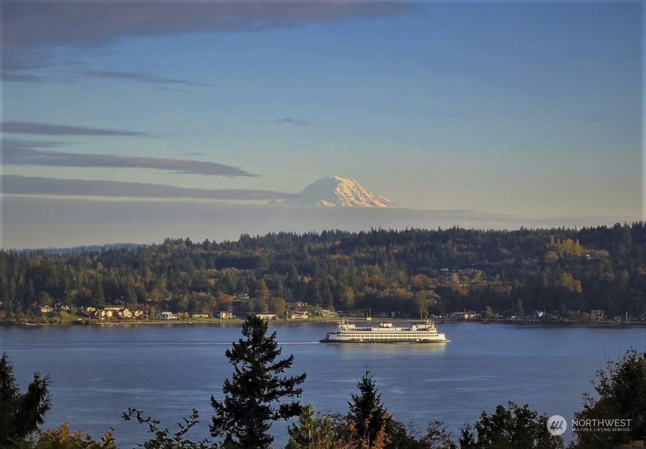 3675 Northeast Ridgeview Place Bremerton, WA 98310 - Photo 1 of 35 Gallery Image 1