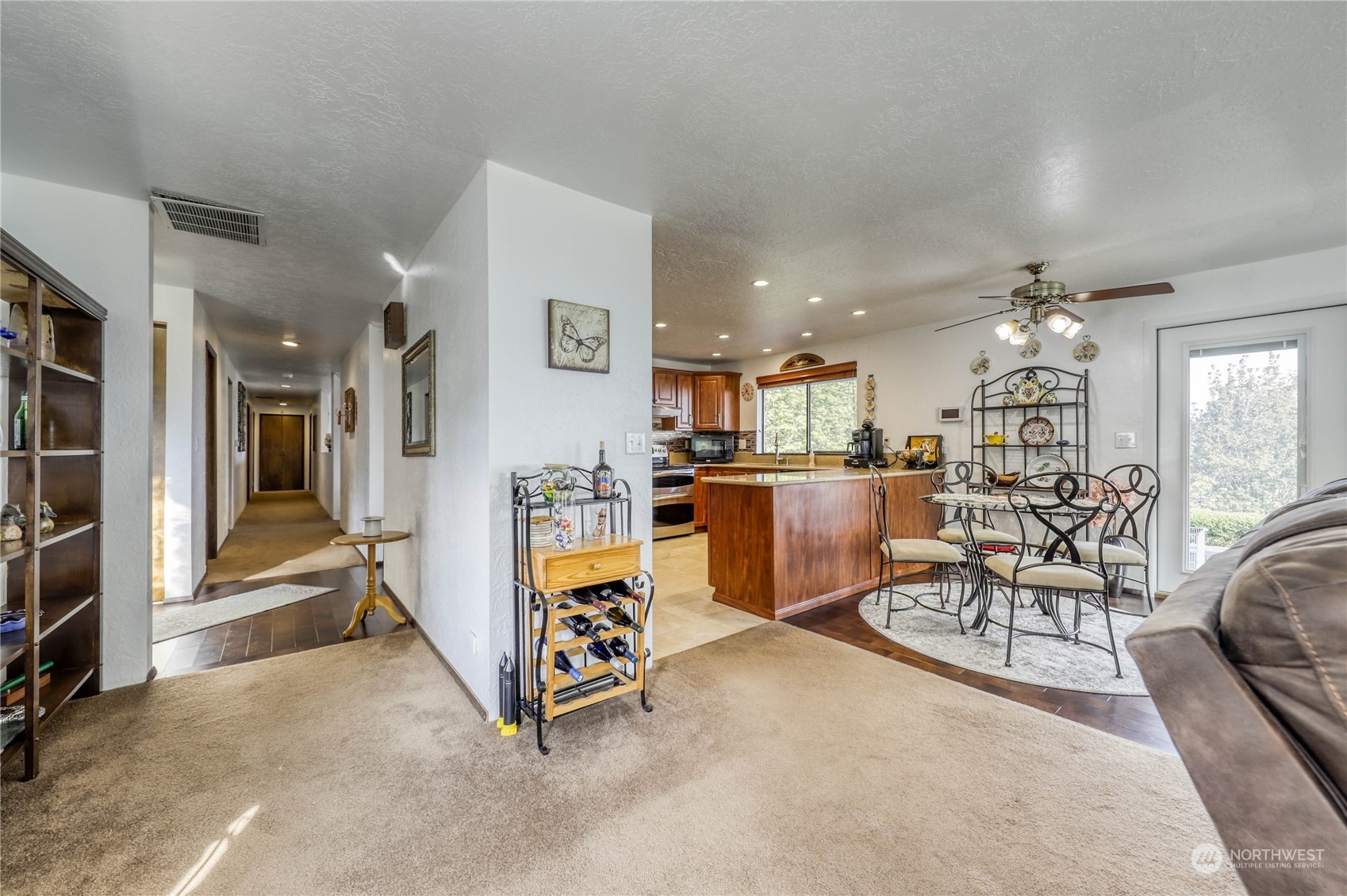 3675 Northeast Ridgeview Place Bremerton, WA 98310 - Photo 12 of 35 Gallery Image 12