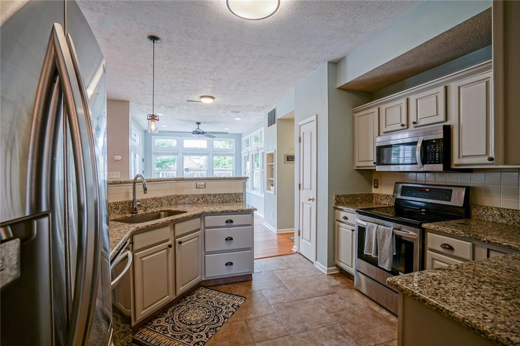 14545 Cherry Ridge Road Carmel, IN 46033 - Photo 7 of 39 Gallery Image 7