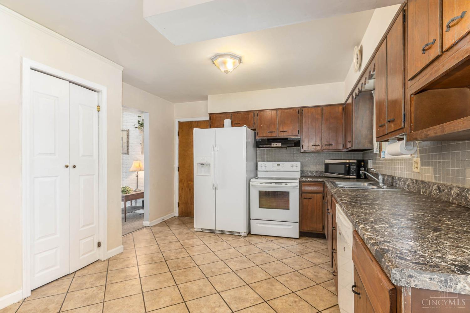 604 Ridge Road Lebanon, OH 45036 - Photo 8 of 17 Gallery Image 8