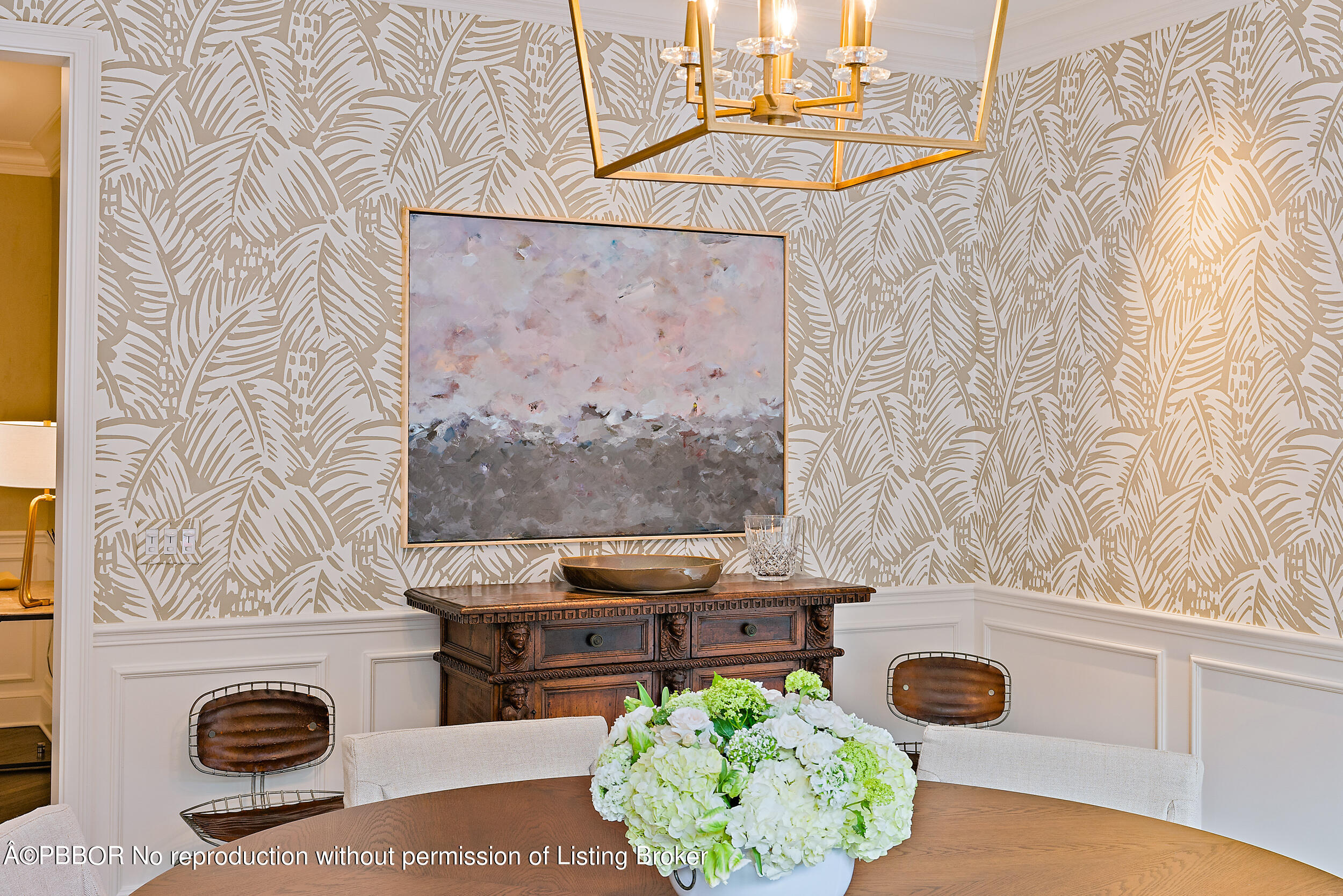 310 Plantation Road Palm Beach, FL 33480 - Photo 10 of 38 a picture of a bathroom